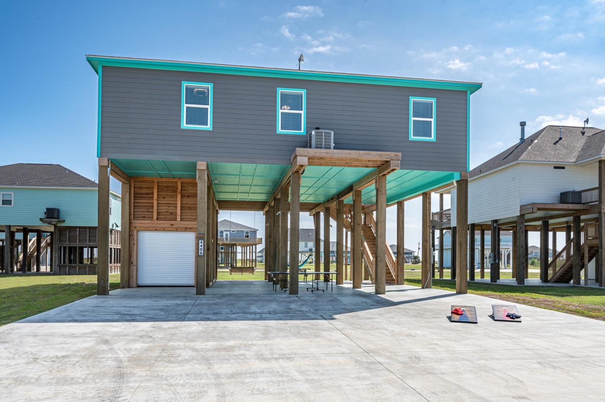 Stylish 4Br Crystal Beach Retreat Walk To Beach Bolivar Peninsula Esterno foto